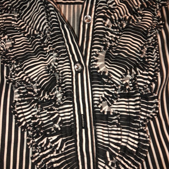 Jones New York Ruffle Button Up - Picture 2 of 3